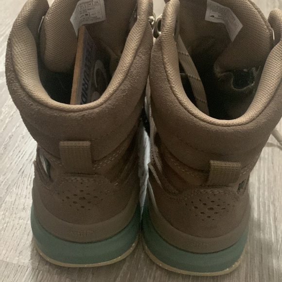 The north face hiking boots nwt - Picture 2 of 6